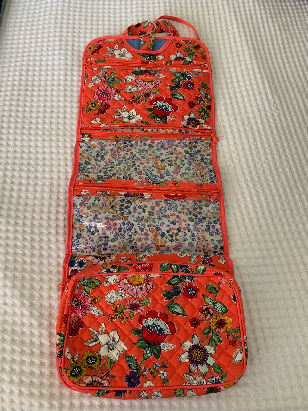 Vera Bradley Coral Floral Quilted Toiletries hanging bag EUC - Picture 4 of 4